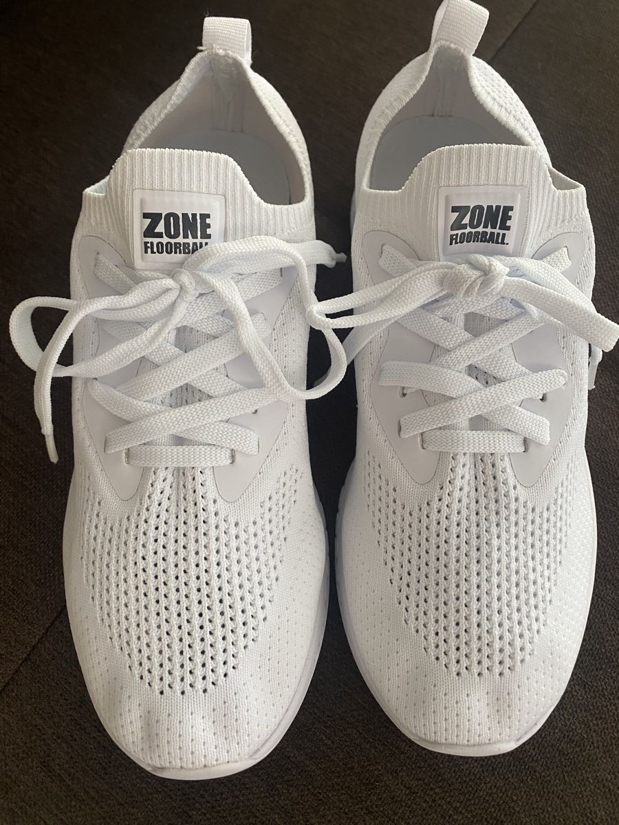 Scarpe da uomo: Sneaker ZONE FLOORBALL Trainer weiss, Gr. 38 – Usato da Domat/Ems venduto da Furreri
