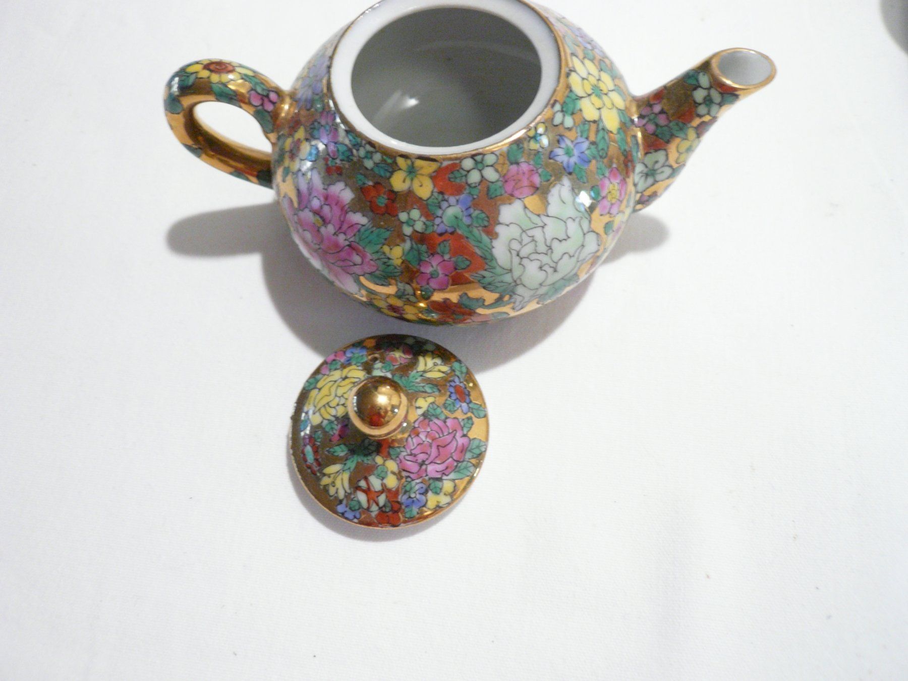 Tutte le decorazioni: Teeset 9-teilig, gemustert, Dekorations-Set – Usato da Rotkreuz venduto da Busa17 7