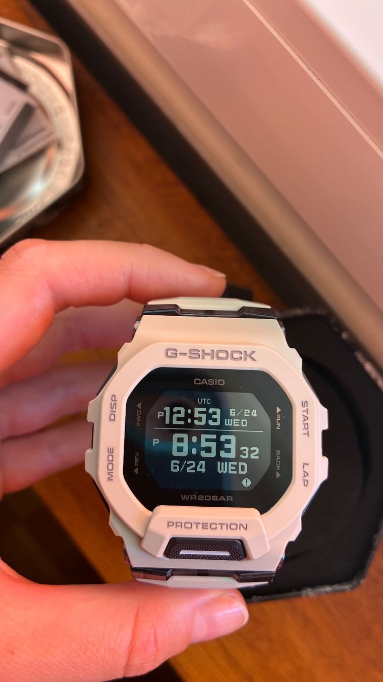 Casio Montres: G-shock neue waterresistant hellgrau – Neuf avec emballage d'origine à Winterthur par ale_2nnf