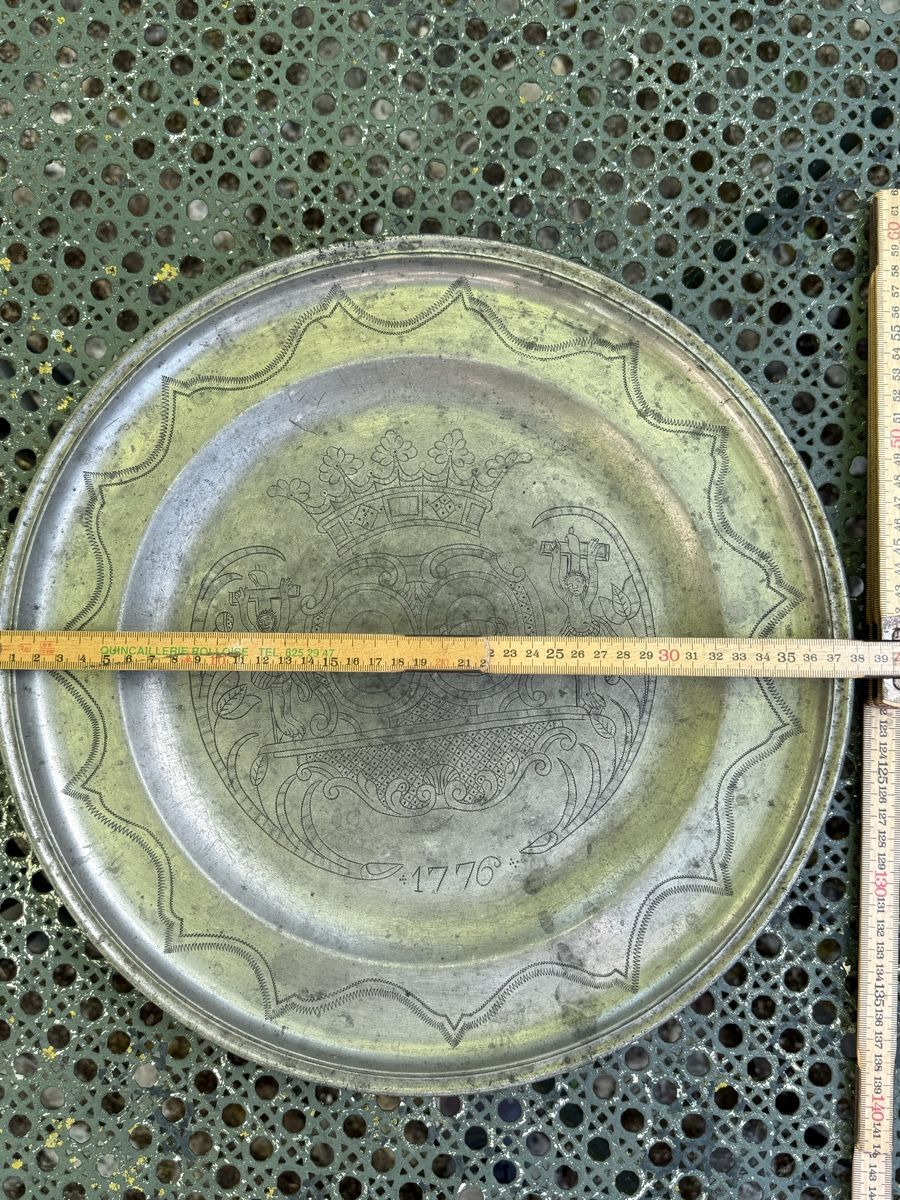 Piatti di portata: Plat en étain, année 1776. – Usato da Les Bayards venduto da aout