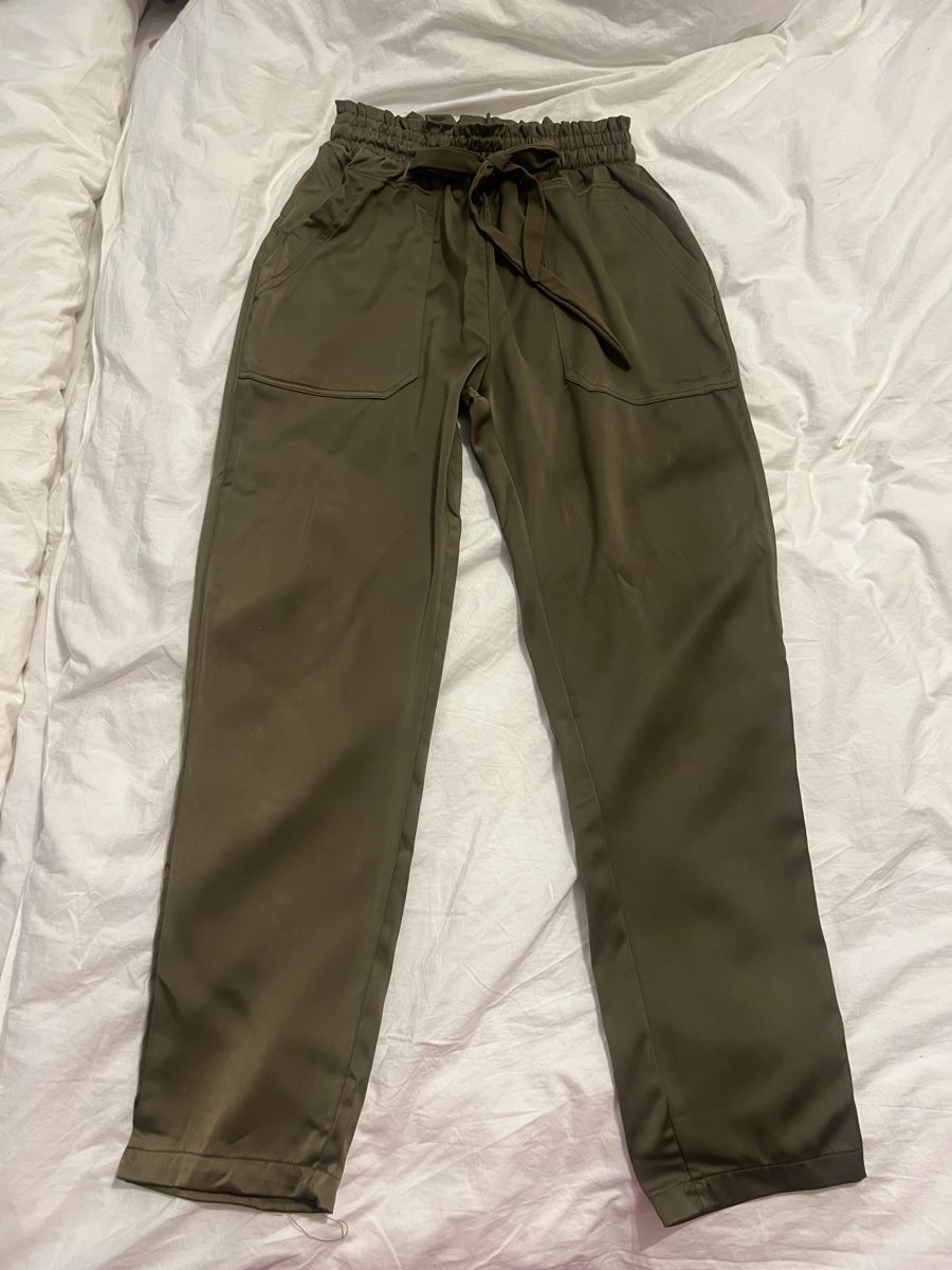 Zara Pantalons: Hosen Khaki – D'occasion à Zürich par R1908