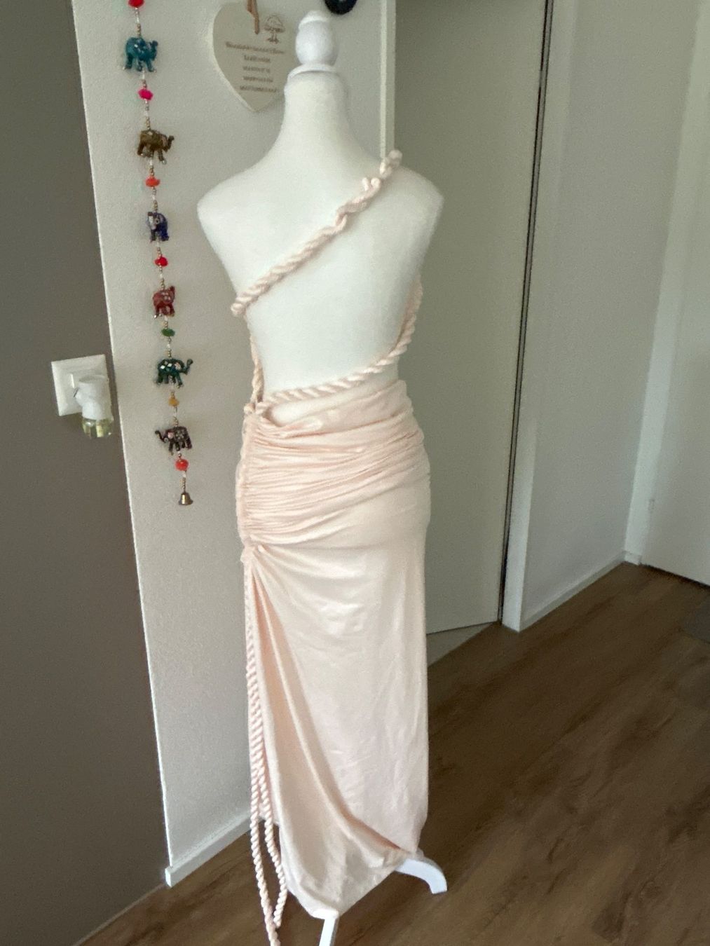 Kleider: Kleid rosa  gerafft Grösse M – Gebraucht aus Brunnen von Nala2929 5