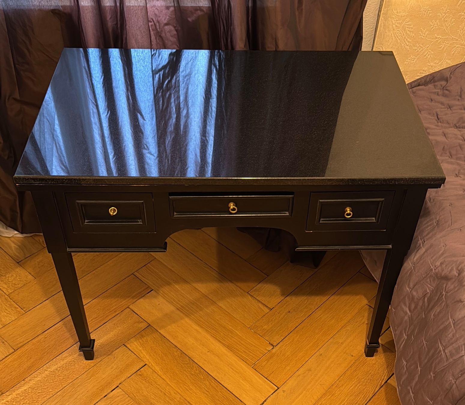 Tables: Elegantes Tischchen/Konsole – D'occasion à Zürich par SF2023 1