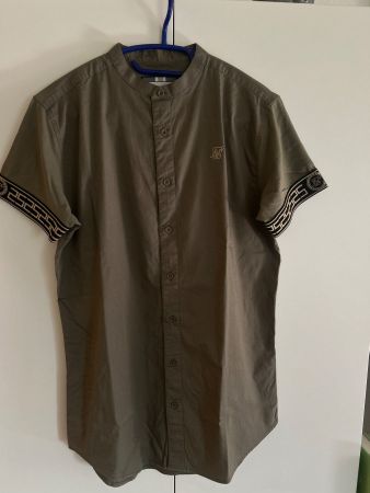 Kurzarm Hemd oliv Stehkragen von SikSilk Gr. M