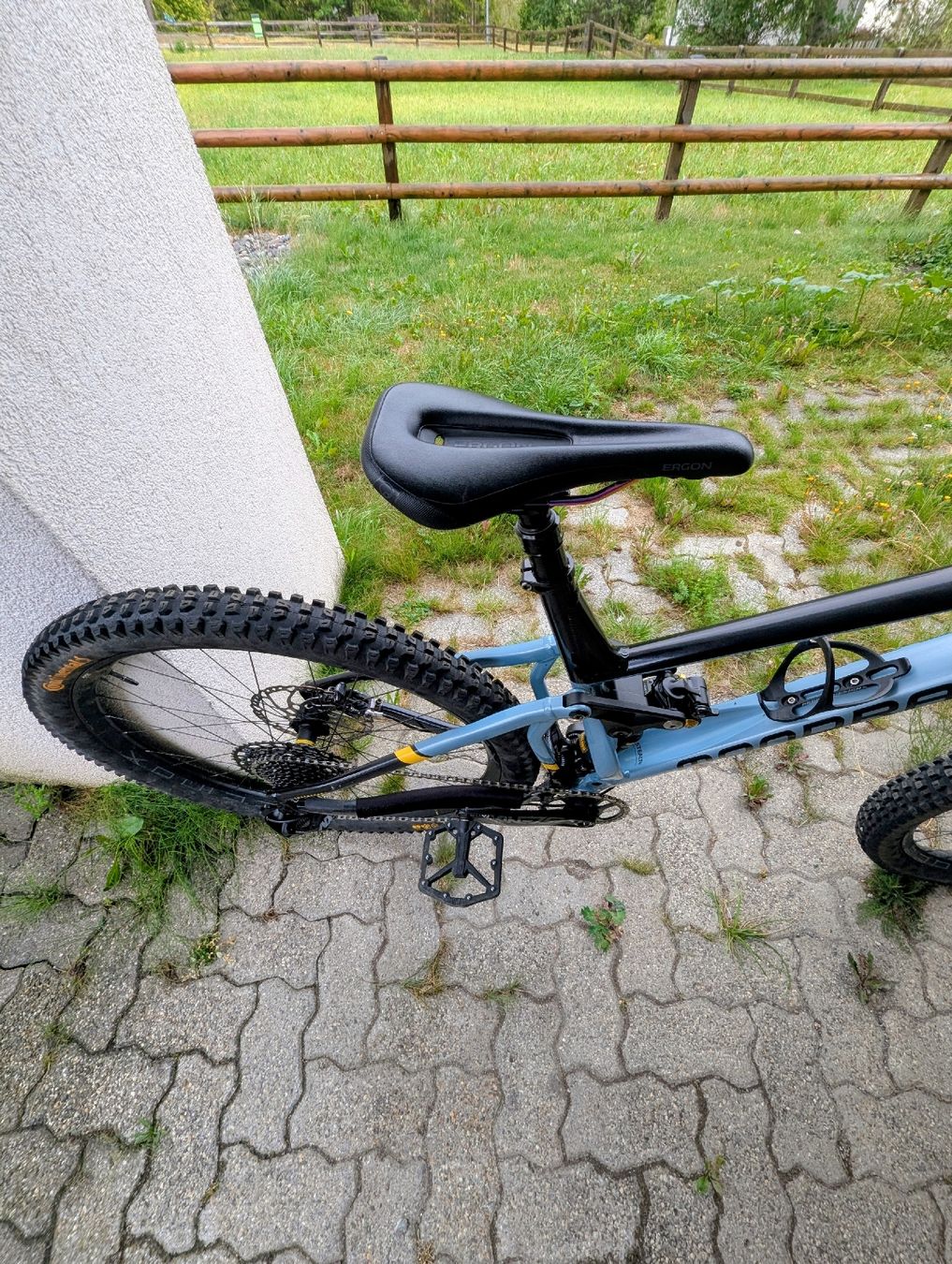 Mondraker Biciclette: MONDRAKER SUPERFOXY 2022 OHLINS – Usato da Lenzerheide/Lai venduto da 9ag_zh6b 1