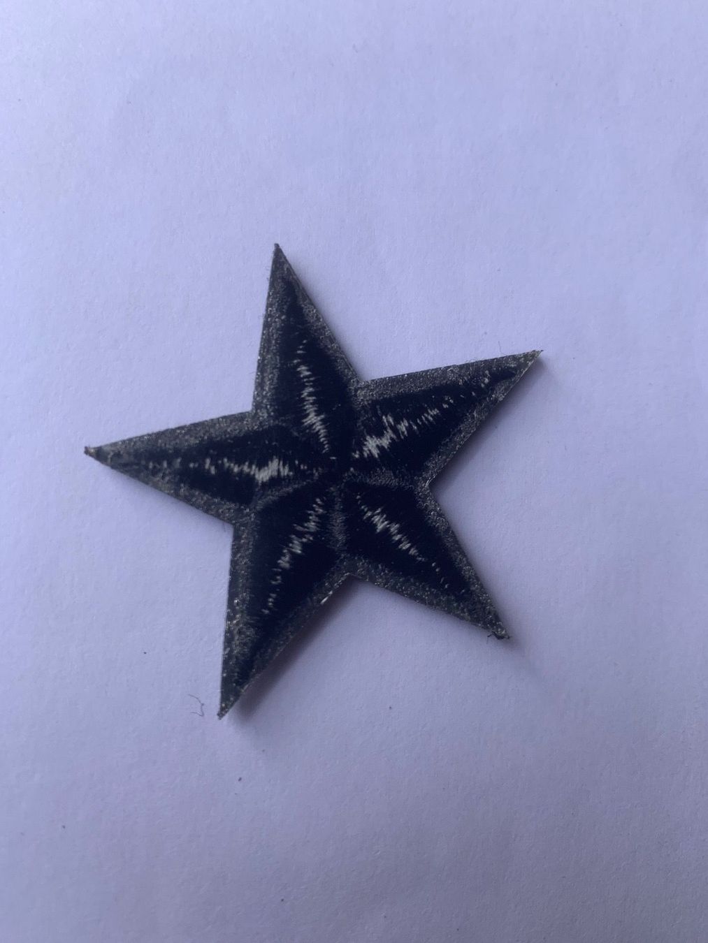 Toppe: Stern Schwarz Badge, Patch, Bügelbild – Nuovo e nell'imballaggio originale da Ostermundigen venduto da Mcone 2