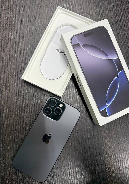 Telefoni cellulari / Smartphones: iPhone 16 Pro Max 256gb  – Usato da Steffisburg venduto da swdima 1
