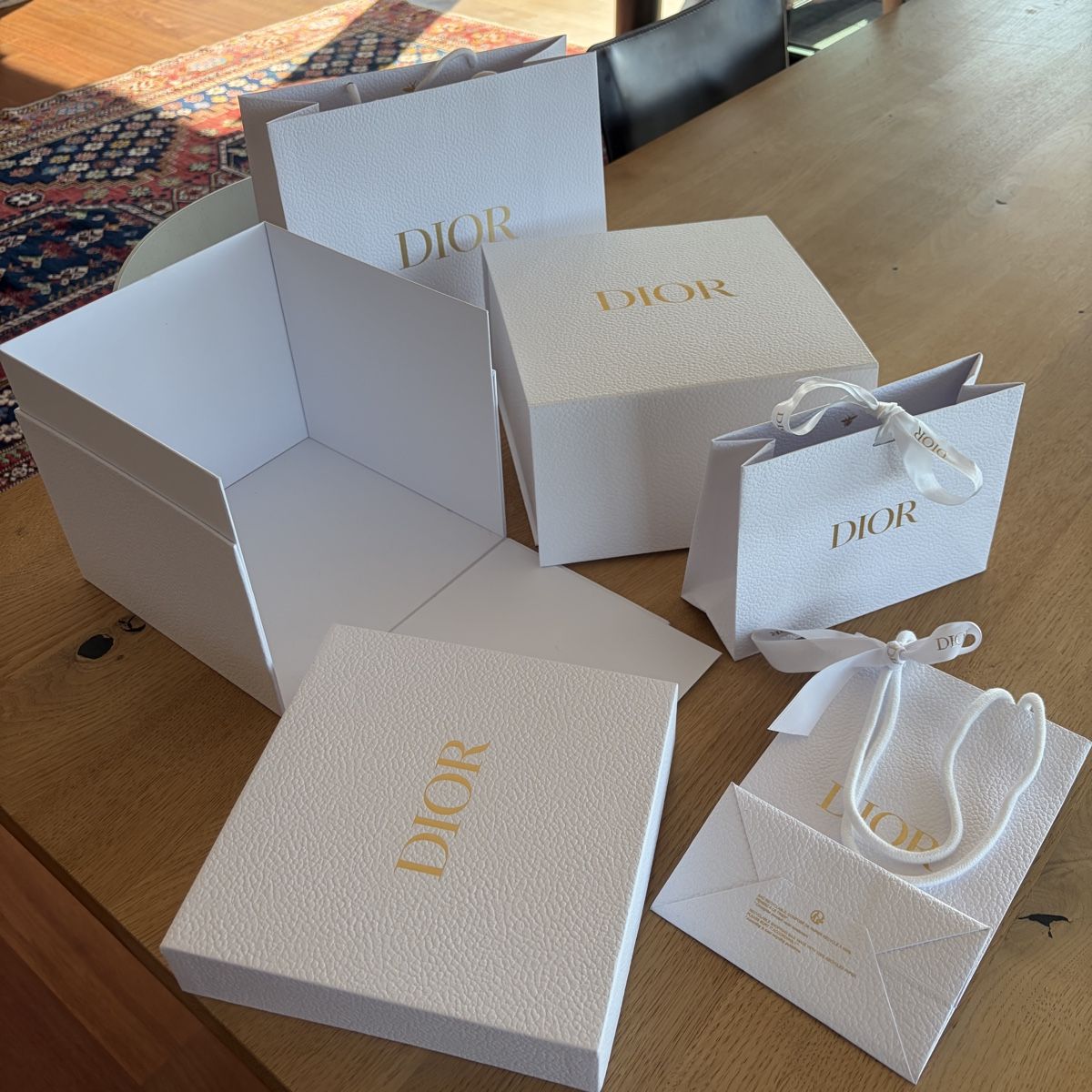 Tutte le decorazioni: 💝Dior Geschenkverpackungen Set – Nuovo e nell'imballaggio originale da Herrliberg venduto da RelovedByS