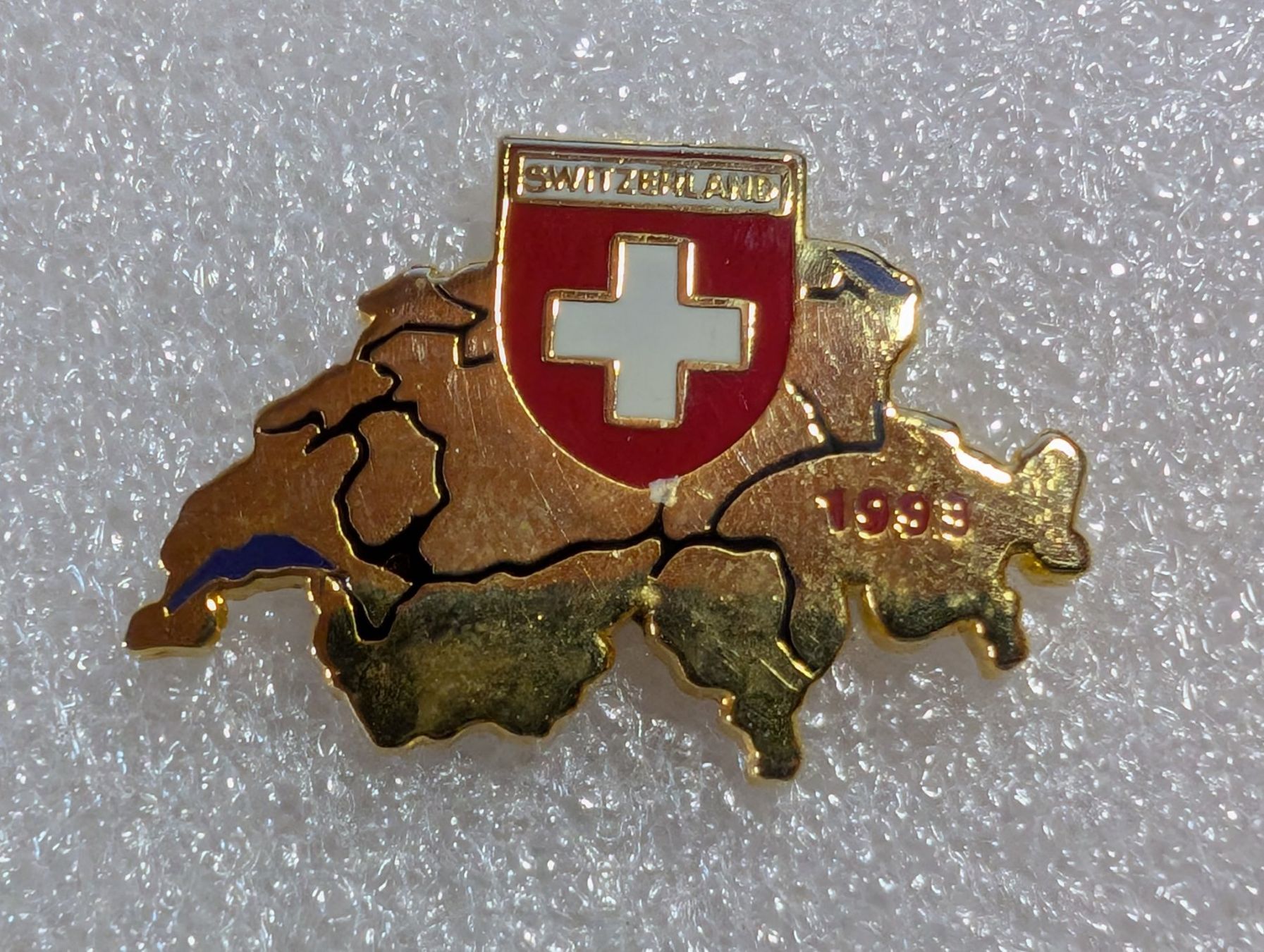 Plaketten & Abzeichen: Ansteckpin 249: Switzerland – Gebraucht aus Oppligen von Pin-Fall-Shop