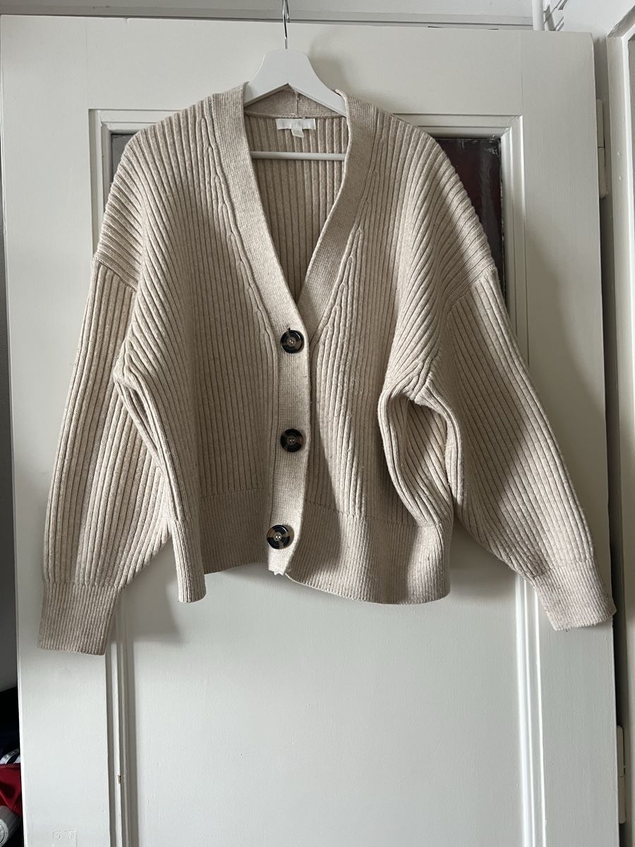 H&M Pullover & Sweatshirts: Cardigan in XL from H&M – Gebraucht aus Lausanne von x_g_768c