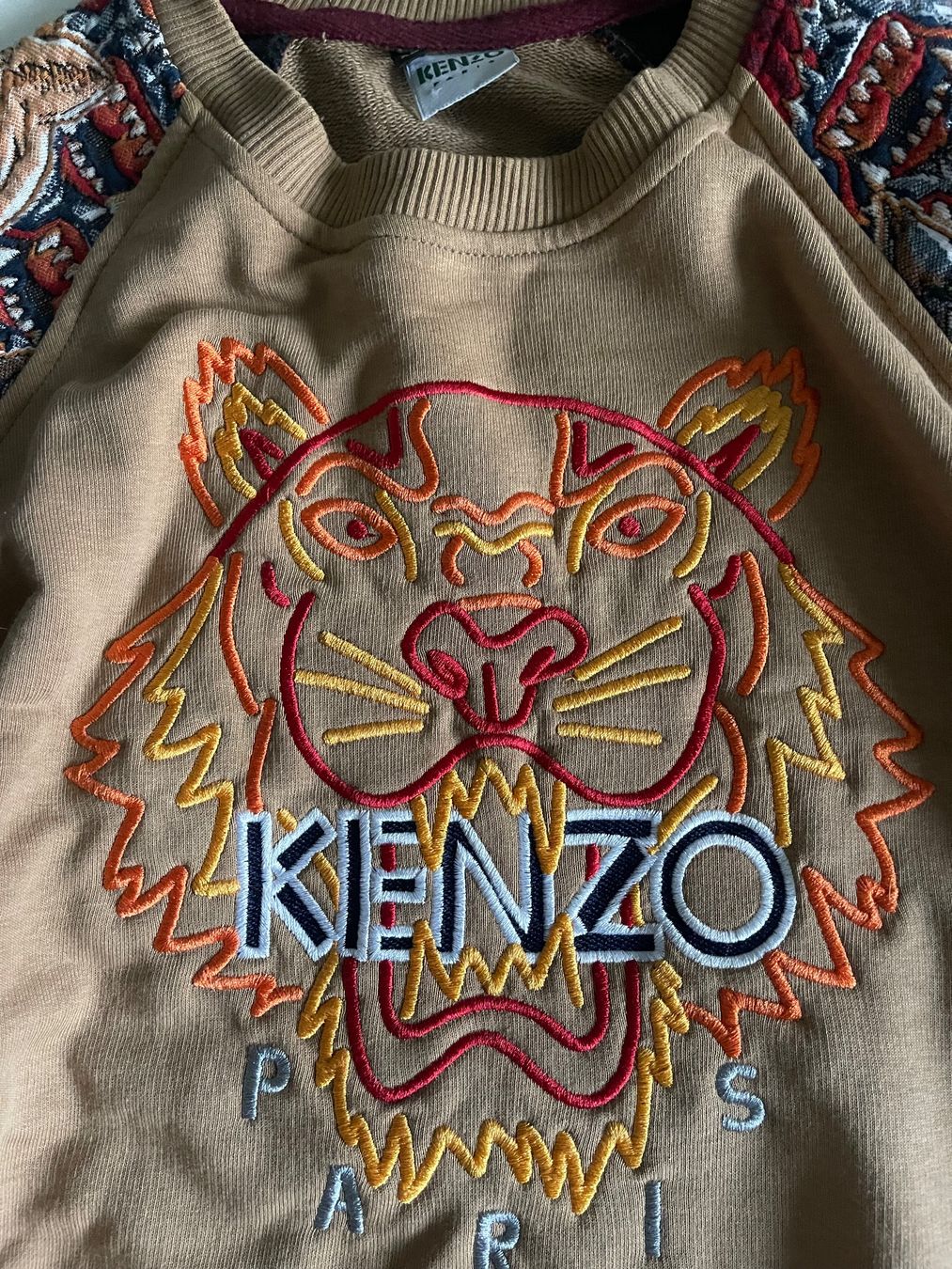 Kenzo Maglioni & Felpe: Kenzo – Nuovo (secondo la descrizione) da Hinterkappelen venduto da lid_9h7j