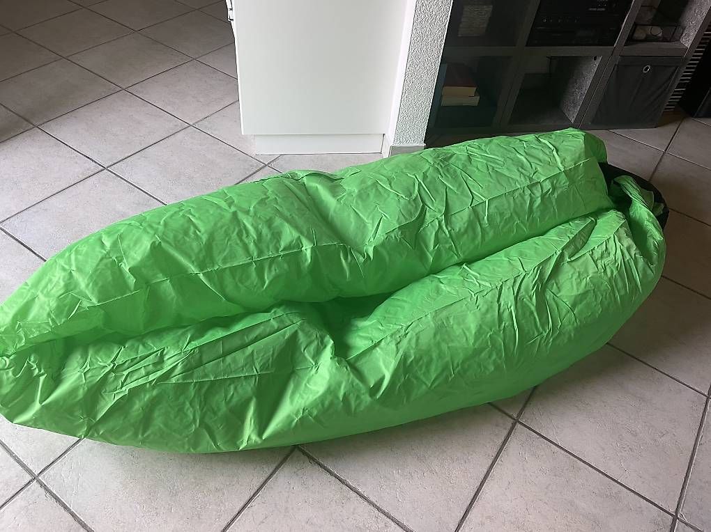 Divani: Vendo sofà gonfiabile  – Usato da Cadenazzo venduto da ero_n8hr