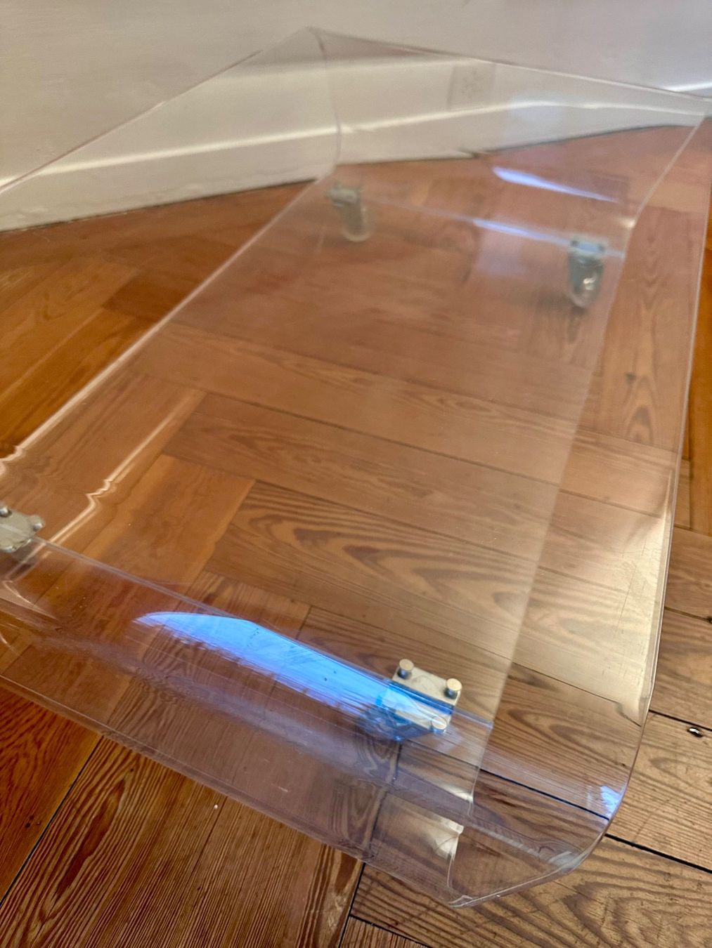 Tavoli: Table basse en plexiglas vintage 70–80 – Usato da Lausanne venduto da jul_v9ht 9