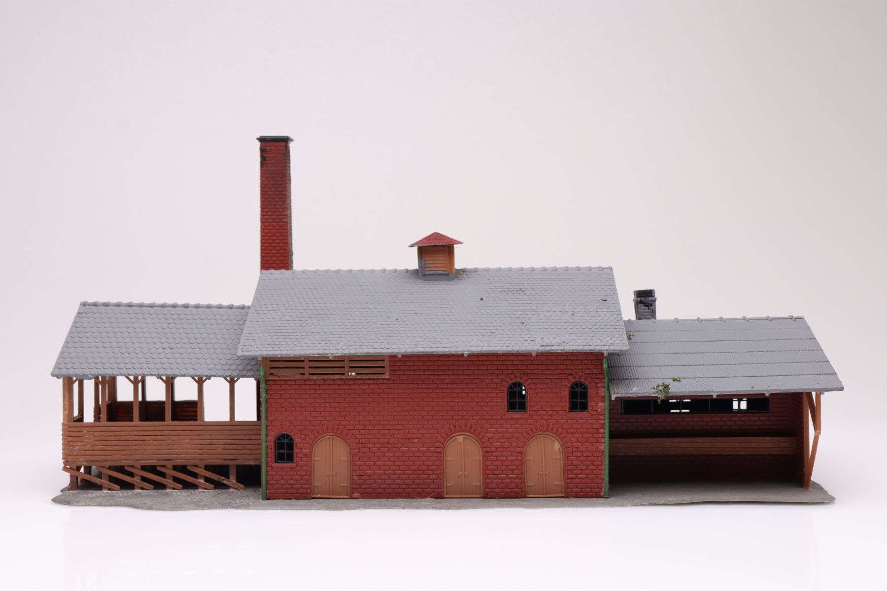 Modellini di ferrovie: H0 Stadt-Brauhaus – Usato da Ried (Muotathal) venduto da Modellbahn.swiss 1