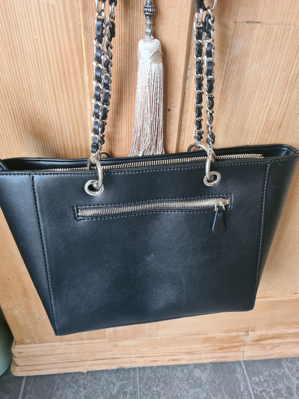 Guess Borse da donna: neue Handtasche von Guess – Nuovo (secondo la descrizione) da Schlatt ZH venduto da Deiali 1