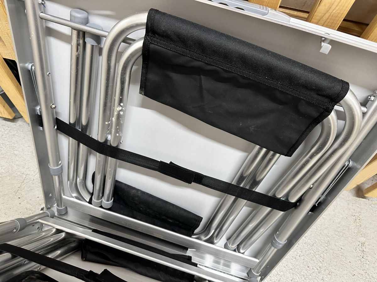 Tables: Camping Tisch Set mit 4 Hocker Aluminium – D'occasion à Thalwil par Thommy_nau 3
