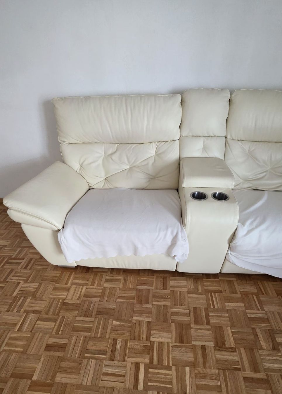 Divani: Gratis Ledersofa – Usato da Zürich venduto da MilanVitic88 7