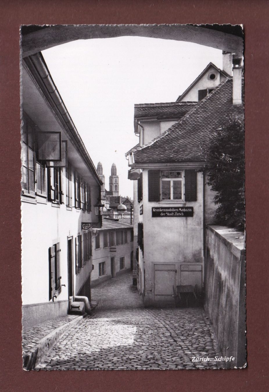 Cartoline postali: ZÜRICH - Schipfe – Usato da Pully venduto da nicecards