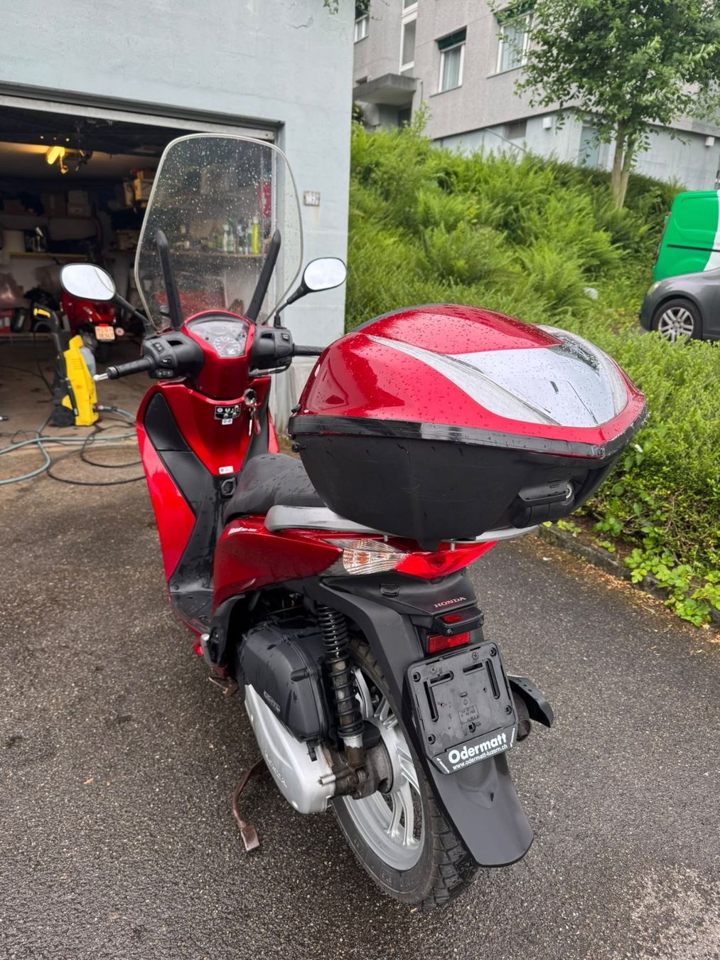 Honda Route: Roller Honda SH 125 mit Topcase – D'occasion à luzern par luand 1