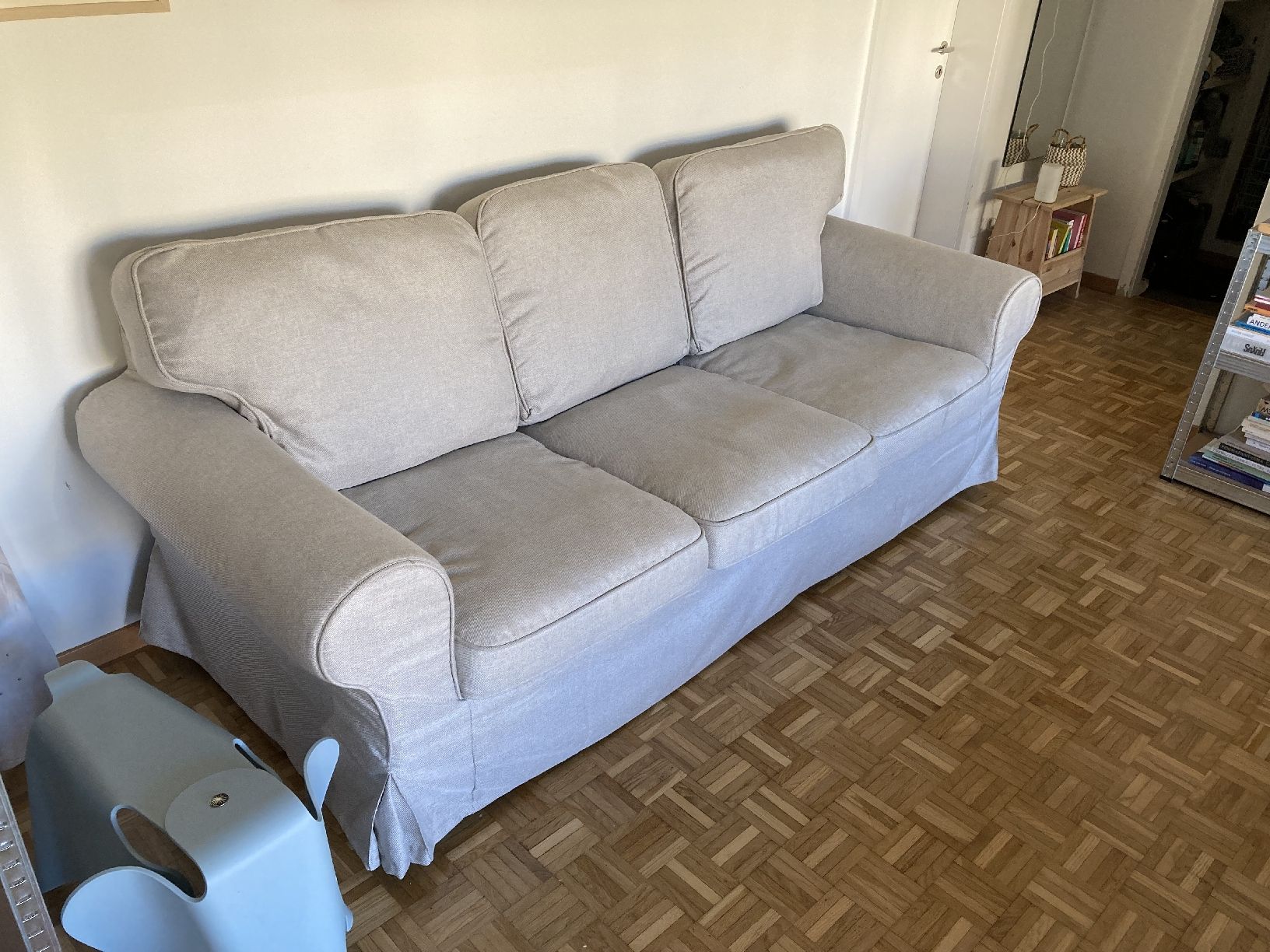 Ikea Divani: Ikea Ektorp 3-Seater sofa – Usato da Biel/Bienne venduto da hel_cn75 2