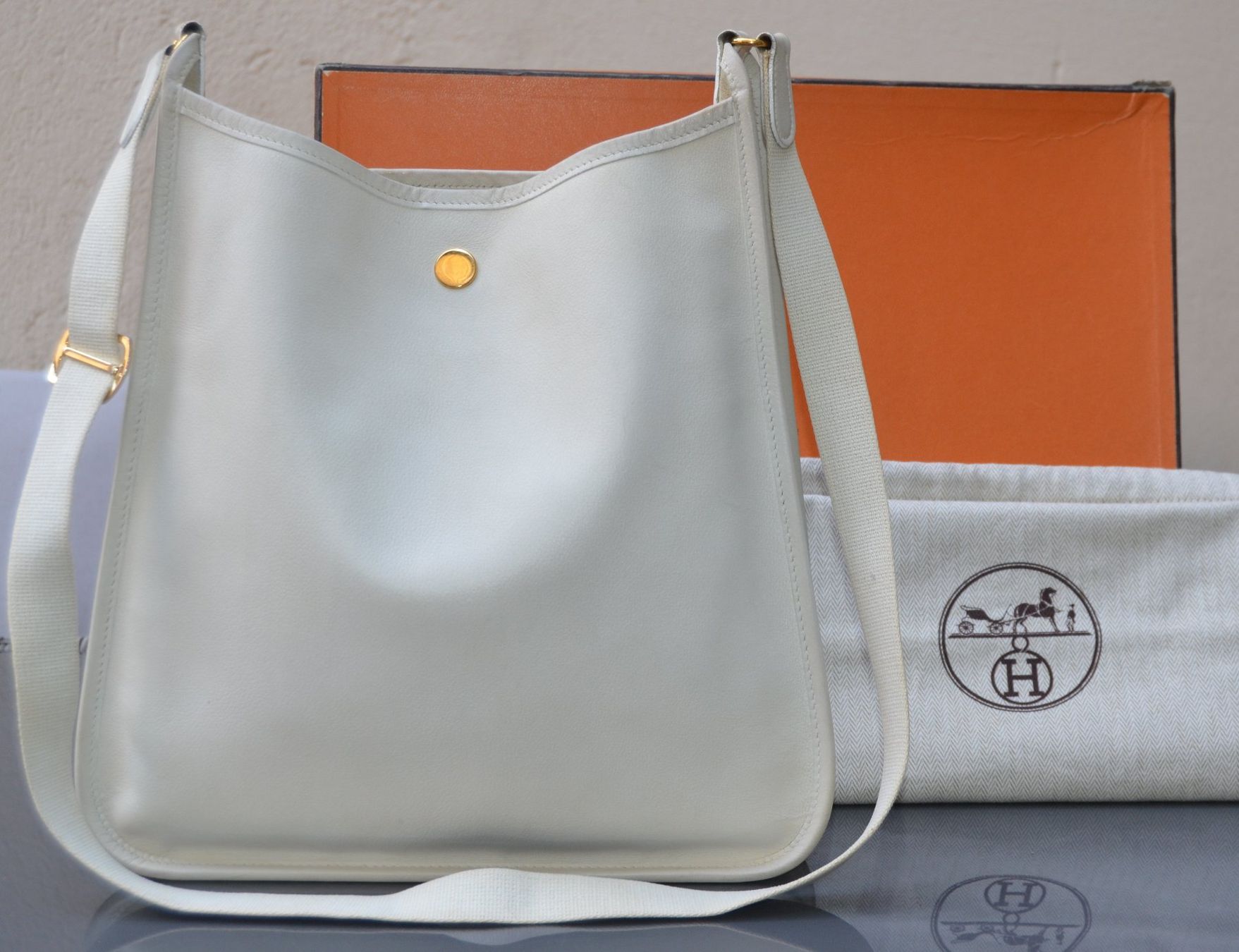 Hermès Taschen für Damen: Hermès Vespa Tasche  / sac 28 cm – Gebraucht aus Collonges von Auganien 3