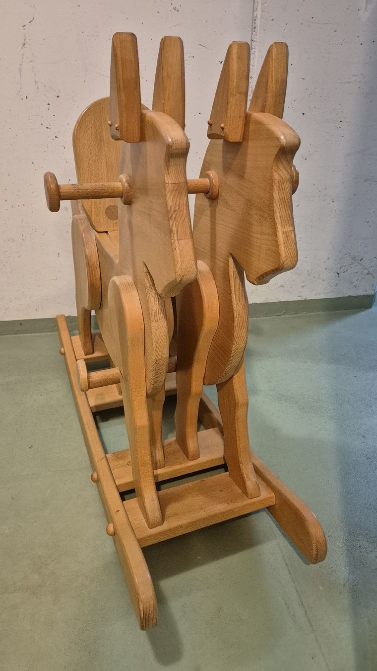 Jouets: Schukelpferd – D'occasion à Roggwil BE par cornell80 1