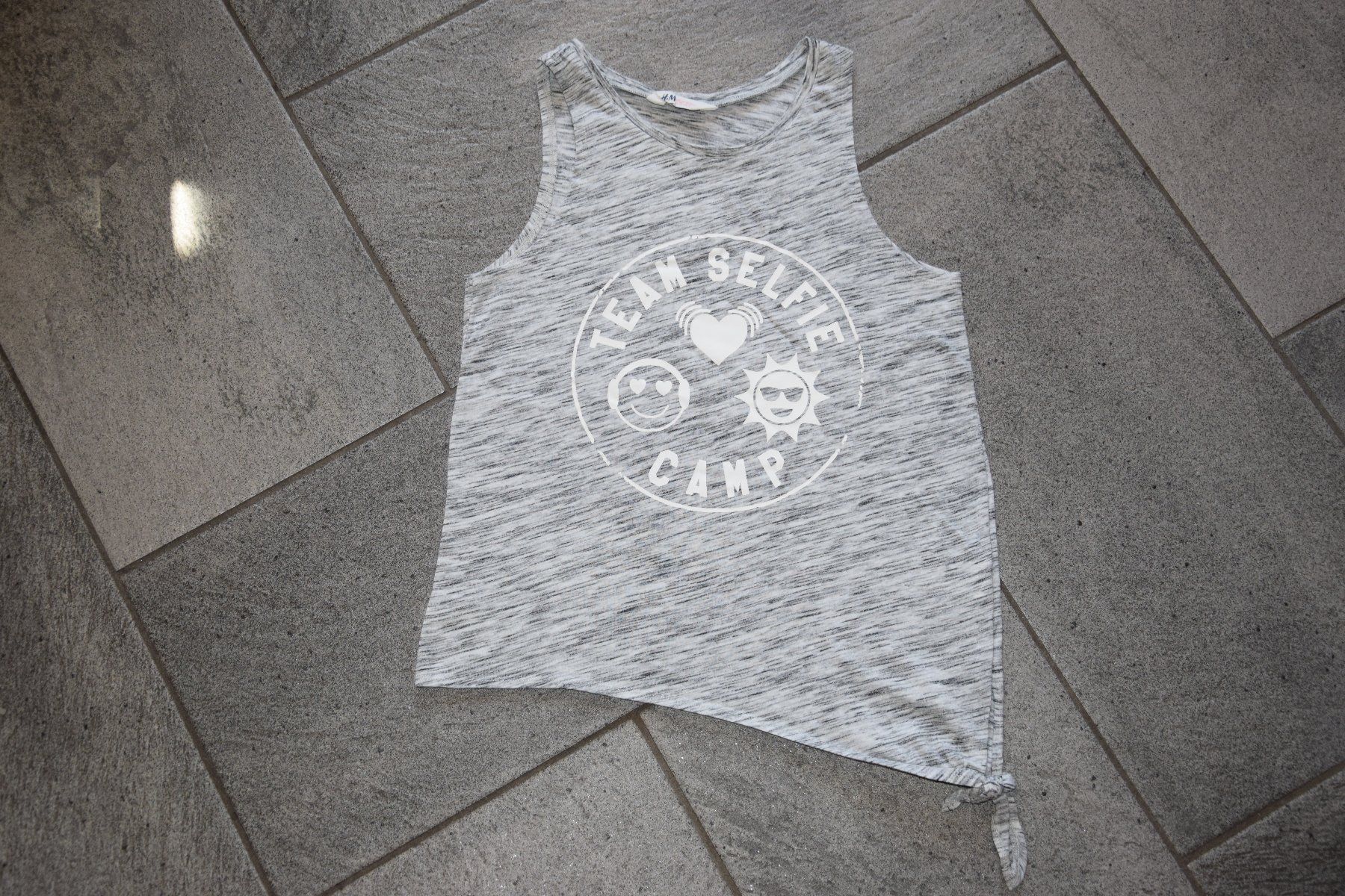 H&M Camicette, T-shirt & Top: Mädchen Top H&M gr. 170 – Usato da Mezzovico venduto da finsteraar