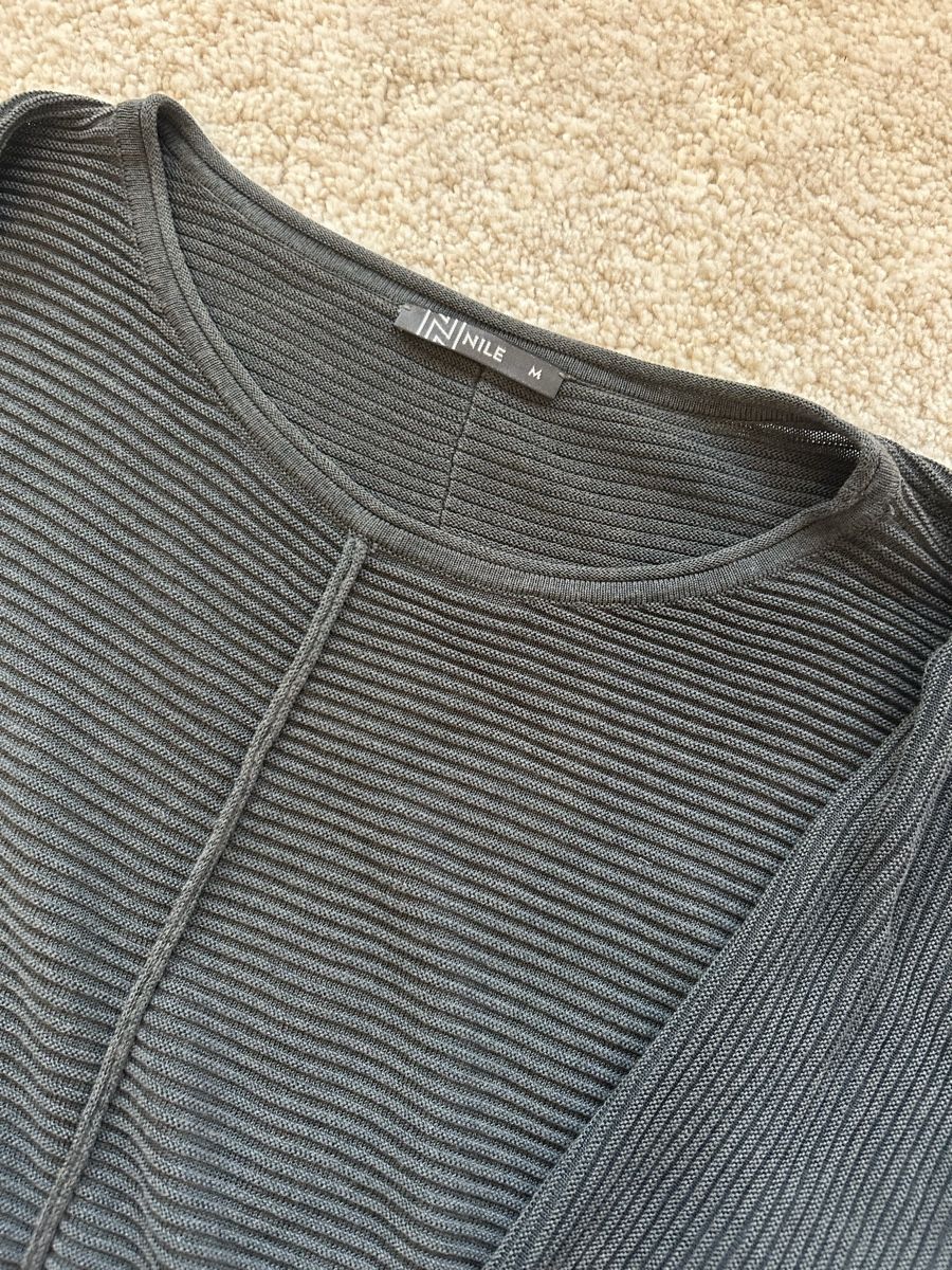 Nile Maglioni & Felpe: cute Nile grey cropped sweater   – Usato da Dietlikon venduto da leaaasells 1