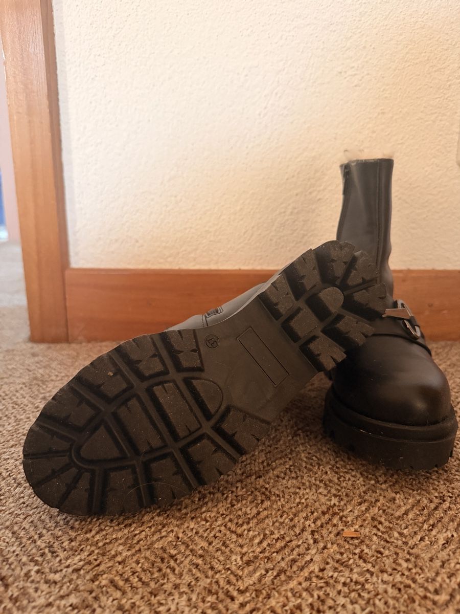 Scarpe da donna: Winterstiefel made in Italy – Usato da Nidau venduto da SBern123 2