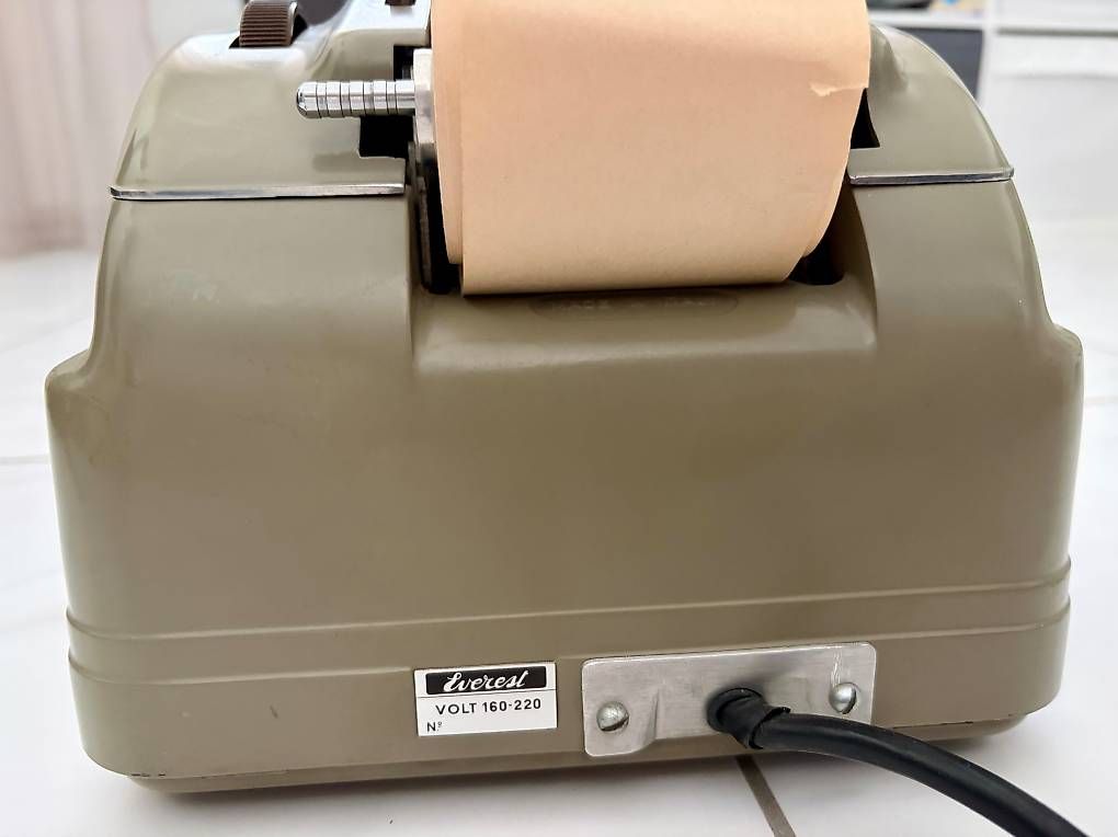 Toutes les machines: EVEREST MULTIRAPID Rechnungsmaschine – D'occasion à Horw par Bifford 2