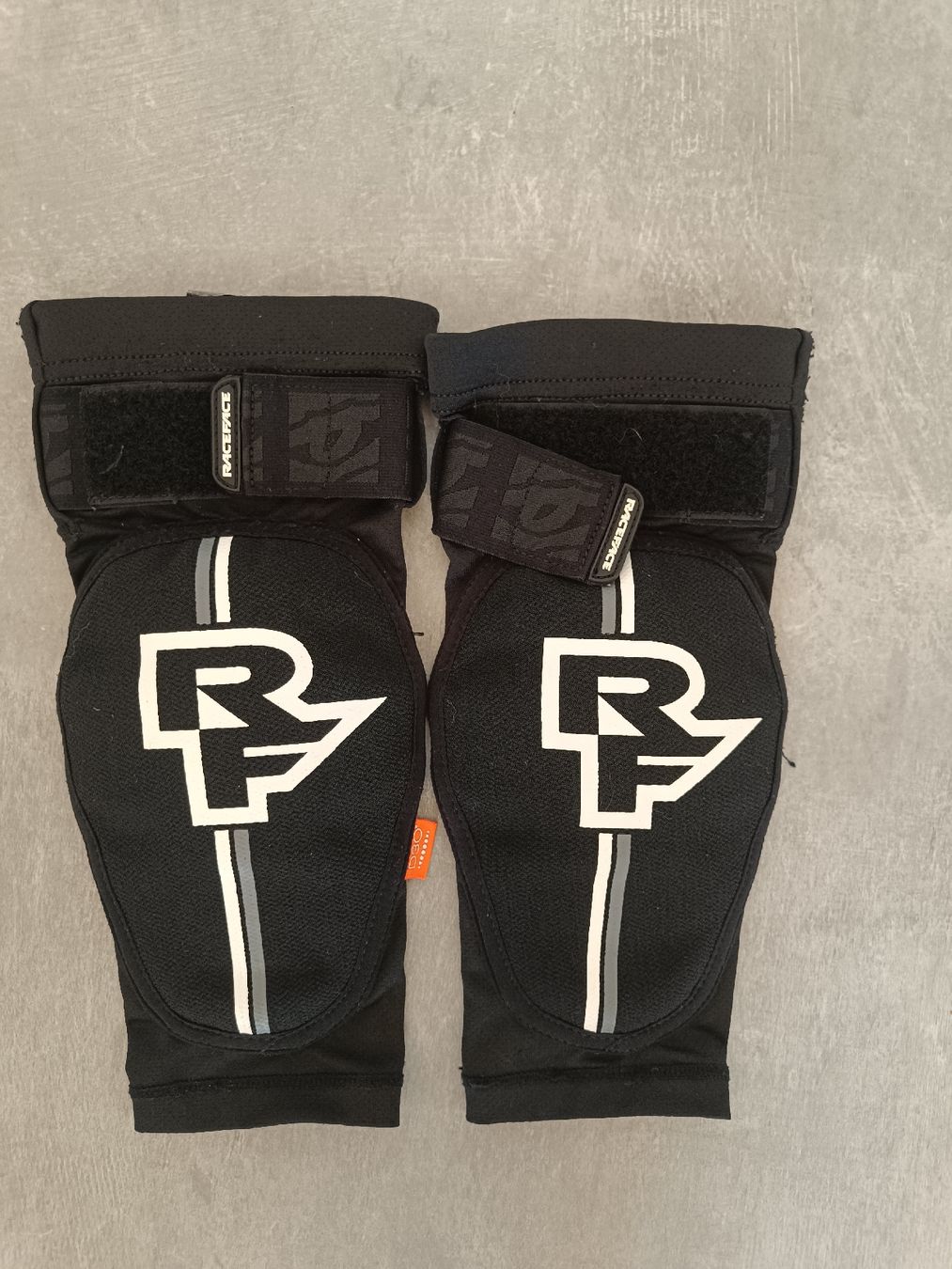 Race Face Protezioni & Imbottiture: Gomitiere Race Face Indy Elbow taglia S usate – Usato da Dino venduto da bin_2zfr