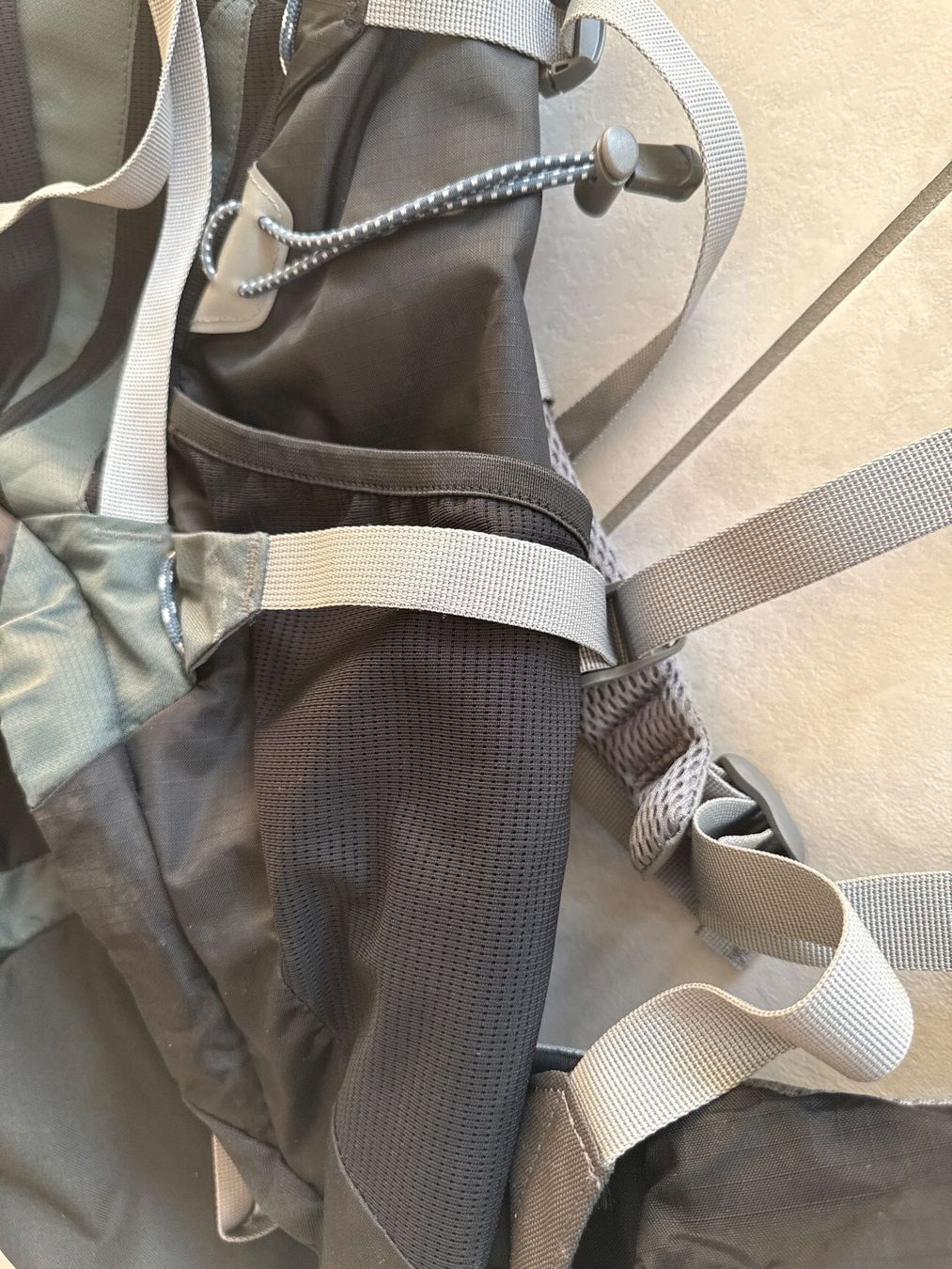 Deuter Zaini: Deuter Act Lite 40 + 10 Backpack (Rucksack) – Usato da Glattbrugg venduto da amitchaudhary82 5