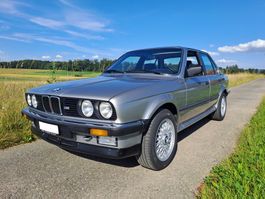 BMW E30 325ix / VFL-Modell mit Handschaltung / sehr gepflegt