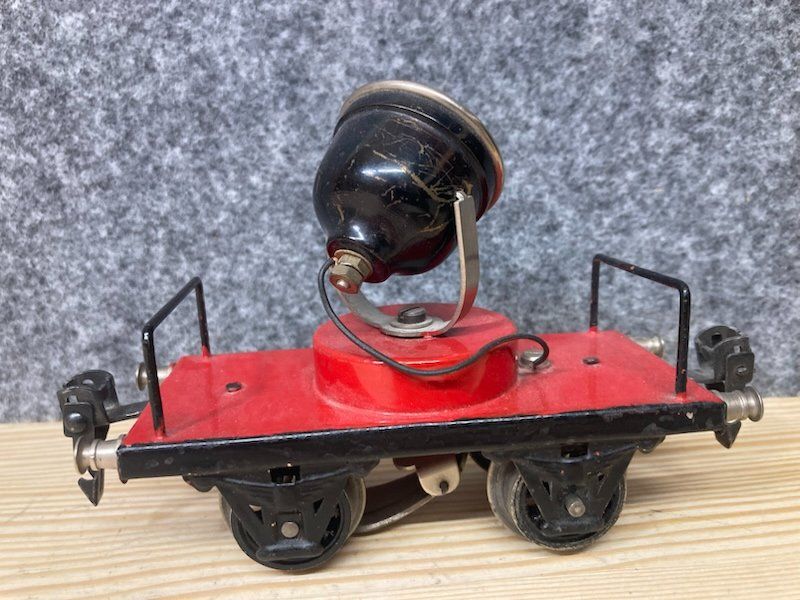 Märklin Trains électriques: Märklin Spur 0 Scheinwerferwagen mit drehbarem Scheinwerfer – D'occasion à Büsserach par ModellbahnDepot 2