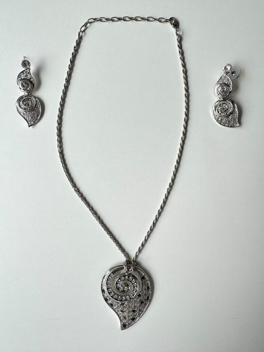Altri gioielli: Parure - Sans Nickel - collier & boucles d'oreilles – Nuovo (secondo la descrizione) da Genève venduto da Reveur 2