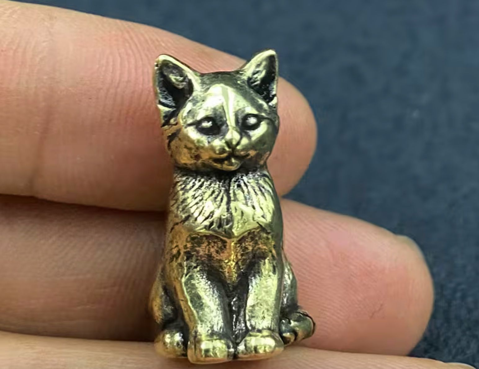 Figuren: Sitzende Katze aus massivem Messing – Miniaturfigur – Neu (gemäss Beschreibung) aus Langenthal von Seelenfreunde