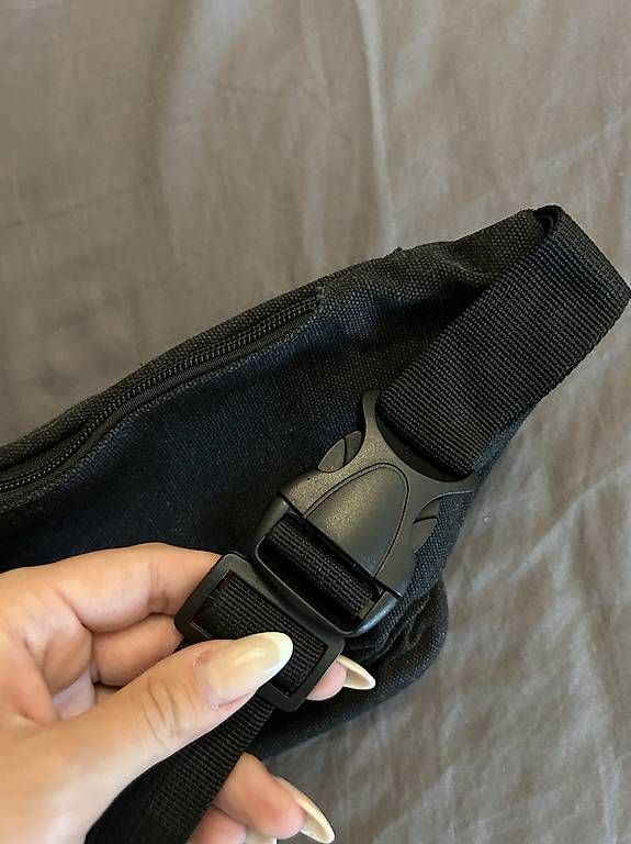 Borse: Schwarze Bauchtasche – Nuovo e nell'imballaggio originale da Uezwil venduto da vanja0101 3