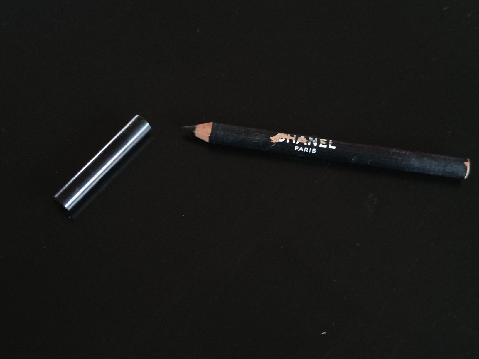 Chanel Make-up: Chanel Eyeliner crayon – Usato da Zürich venduto da Anni_Z