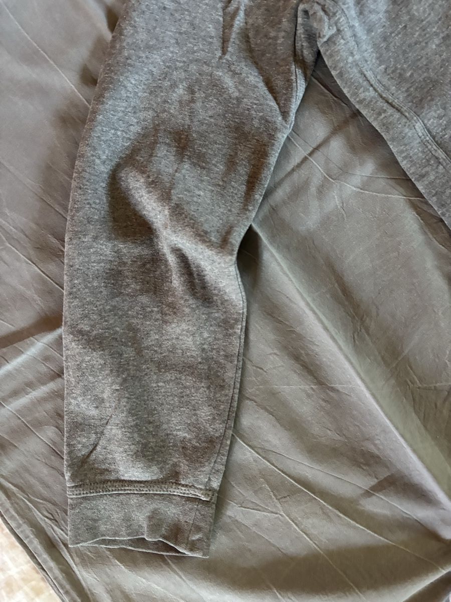 Nike Maglioni & Felpe: Nike Kinder Pullover / Grau  – Usato da Solothurn venduto da sonnenscheiin11 3