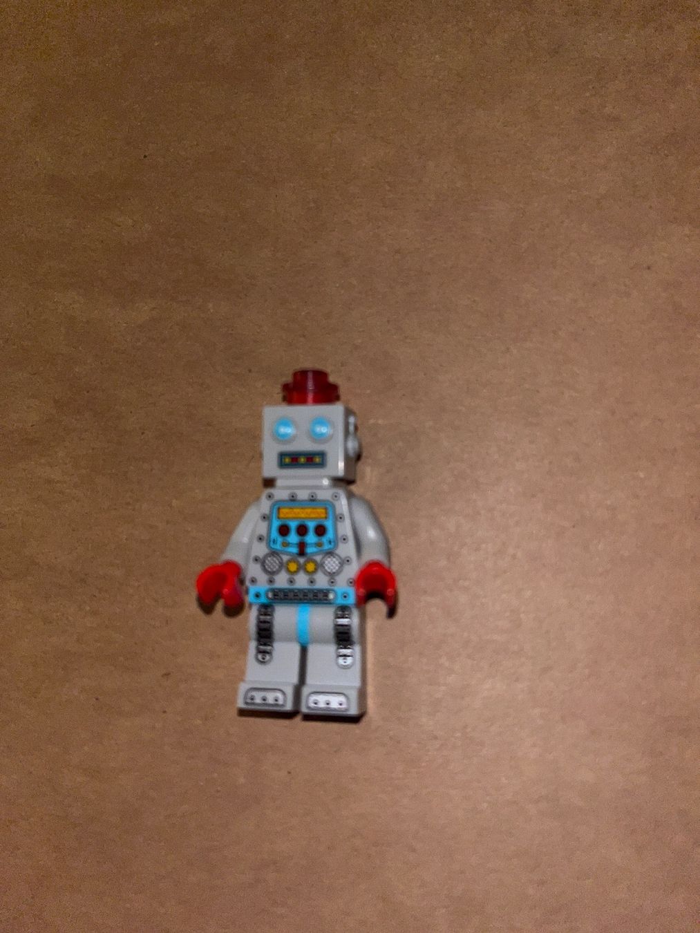 Lego Statuette: LEGO Figur Roboter Vintage Space – Usato da Neuenhof venduto da Pixeline