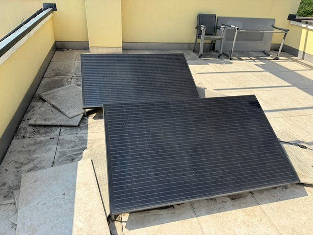 Dispositivi a energia solare: EET LightMate G+ 650W Balkonsolaranlage – Usato da Winkel venduto da Cypher2 1