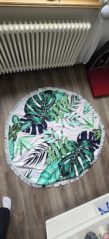 Decken: Picknickdecke blumenmuster – Gebraucht aus Schaffhausen von isl_dj8w