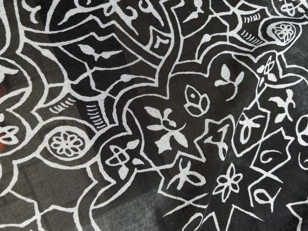 Foulards & écharpes: Stylish FRAAS Scarf Black & White Pattern - EUC! 🔥 – Neuf (Voir description) à Saland par ele_vc96 3