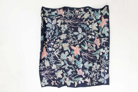 Fabric Frontline - grosses Seidentuch / Foulard 130x140cm