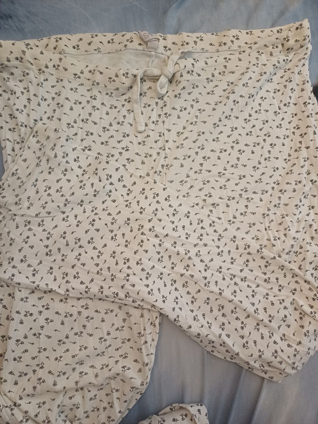 Negligees & Pigiami: Floral-themed pajamas – Usato da Dietikon venduto da Francesca_Pk