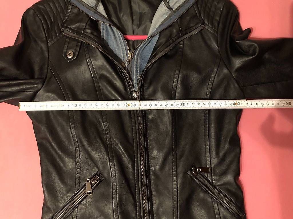 Jacken: Kunstlederjacke mit Jeans, Gr. S – Gebraucht aus Kriessern von c_n1 3