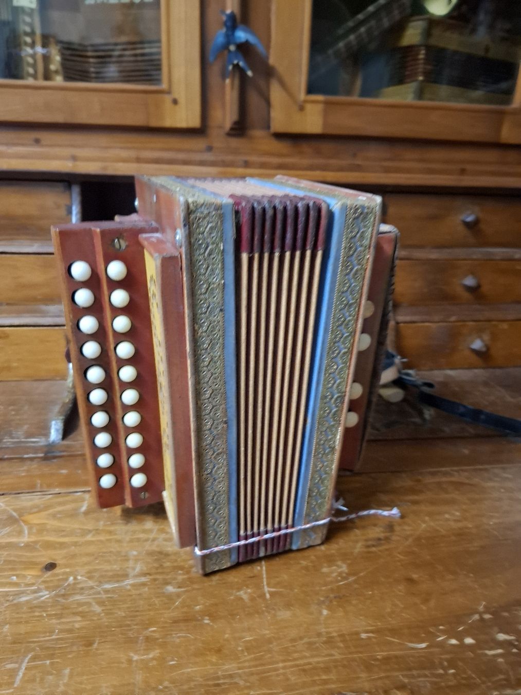Musikinstrumente: langnauerli orgeli. – Gebraucht aus Villeneuve von BibiVintage 2