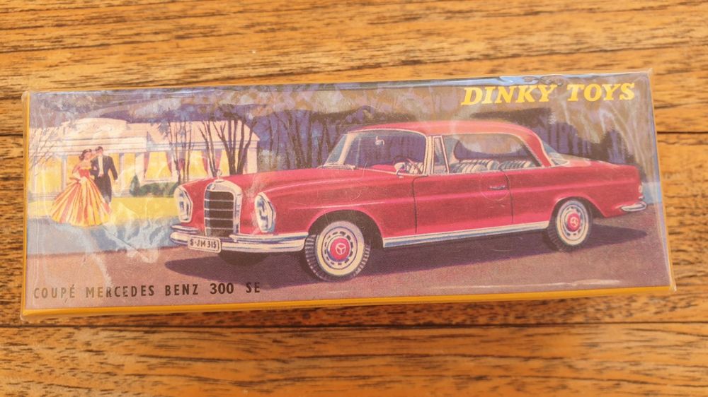 Meccano Junior Jouet Collection Dinky Mercedes 300 SE - Ref. 533 - État D' origine Impeccable Collection Voitures Miniatures