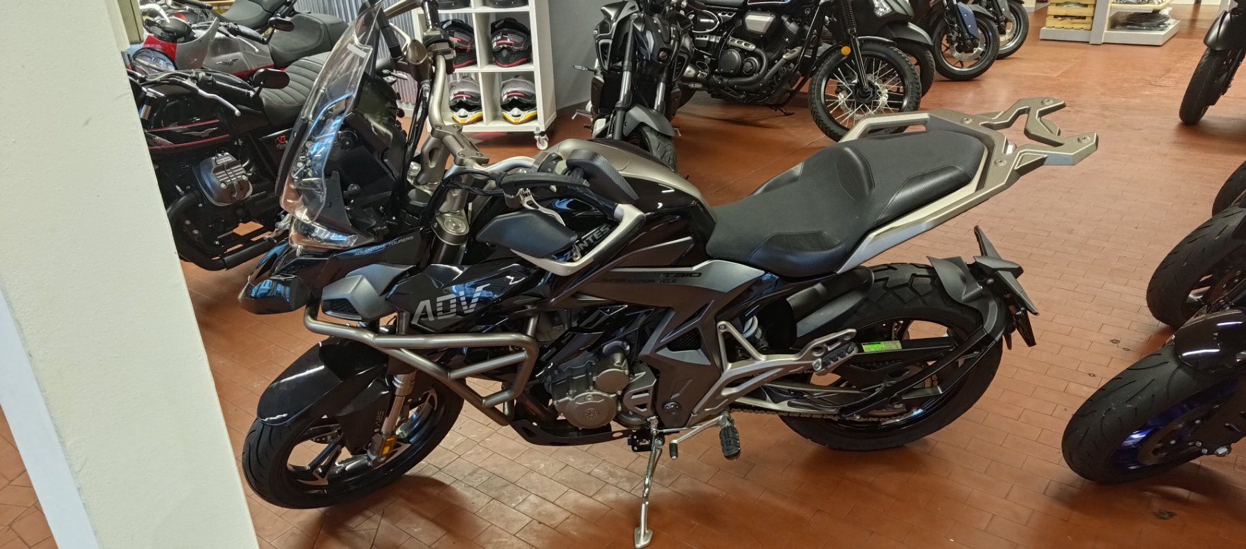 Zontes Touring: Yamaha Zontes ZT 310 – Usato da Rorschacherberg venduto da snOOpydOg11 4