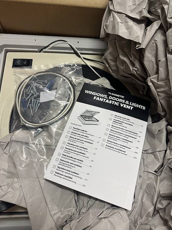 Fenster: Dometic Fantastic Vent Dachluke – Neu und originalverpackt aus Affoltern am Albis von Lori_123 1
